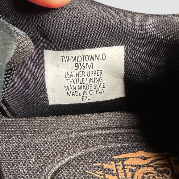 Le Tigre Midtown Platform Leather Sneaker Women’s 9.5 Black Sporty - Picture 11 of 15